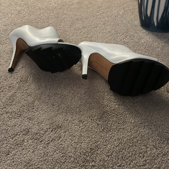 Camilla Scovgaard slip on white leather booties - Picture 5 of 5